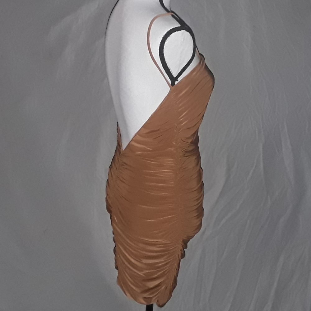 LUX LA RUCHED TOFFEE BACKLESS DRESS Sz M/ L - Picture 4 of 6